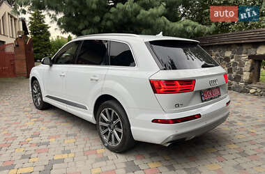 Позашляховик / Кросовер Audi Q7 2016 в 