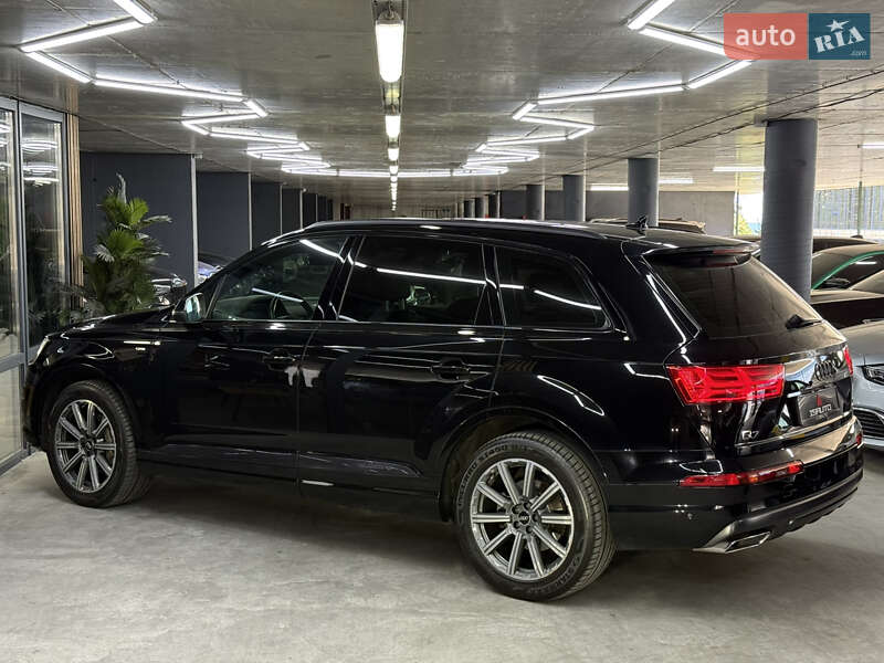 Позашляховик / Кросовер Audi Q7 2017 в Одесі