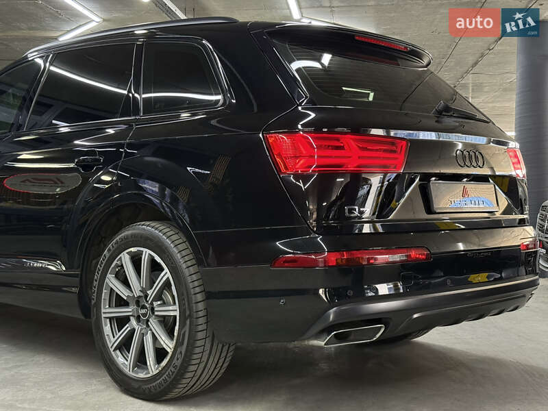 Позашляховик / Кросовер Audi Q7 2017 в Одесі