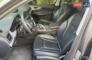 Внедорожник / Кроссовер Audi Q7 2019 в 
