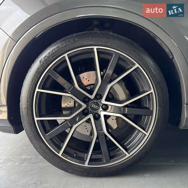 Позашляховик / Кросовер Audi Q7 2020 в Рівному