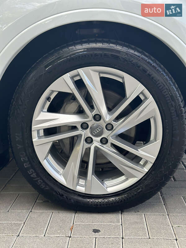 Позашляховик / Кросовер Audi Q7 2020 в Дунаївцях