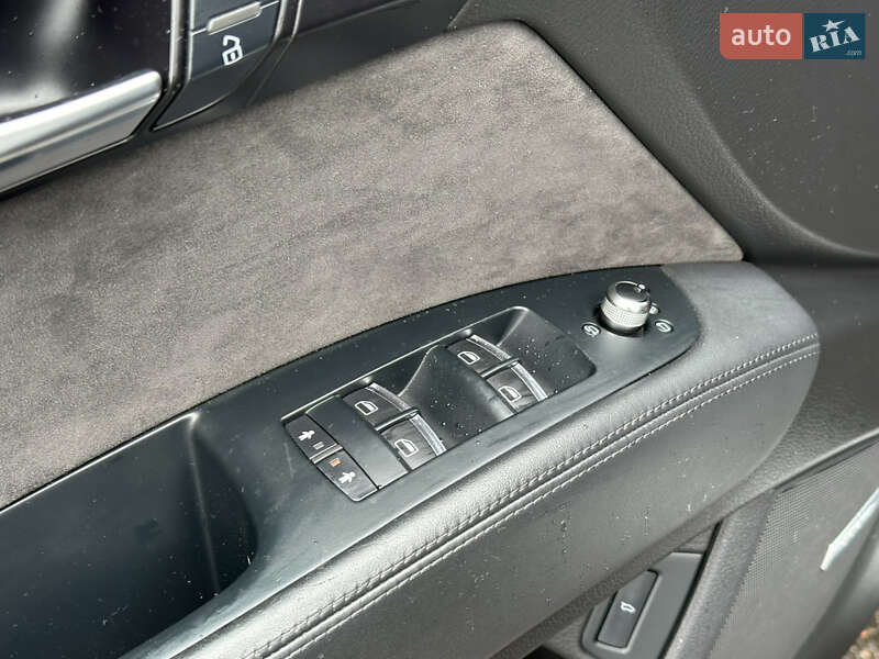 Позашляховик / Кросовер Audi Q7 2011 в Харкові