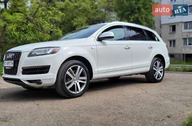 Позашляховик / Кросовер Audi Q7 2015 в 