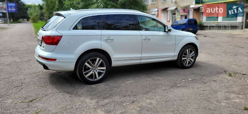 Позашляховик / Кросовер Audi Q7 2015 в Дрогобичі