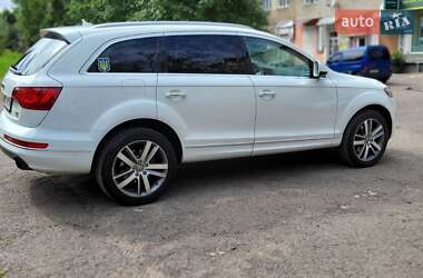 Позашляховик / Кросовер Audi Q7 2015 в 