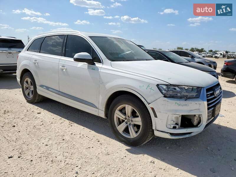 Позашляховик / Кросовер Audi Q7 2019 в Тернополі