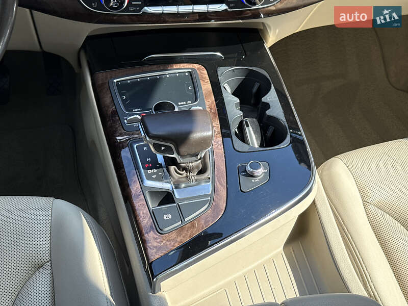 Внедорожник / Кроссовер Audi Q7 2017 в Львове