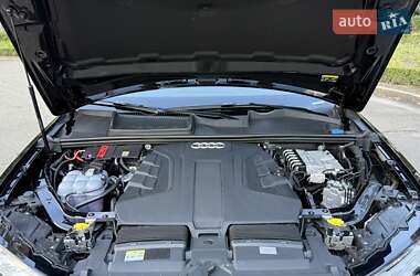 Внедорожник / Кроссовер Audi Q7 2025 в 
