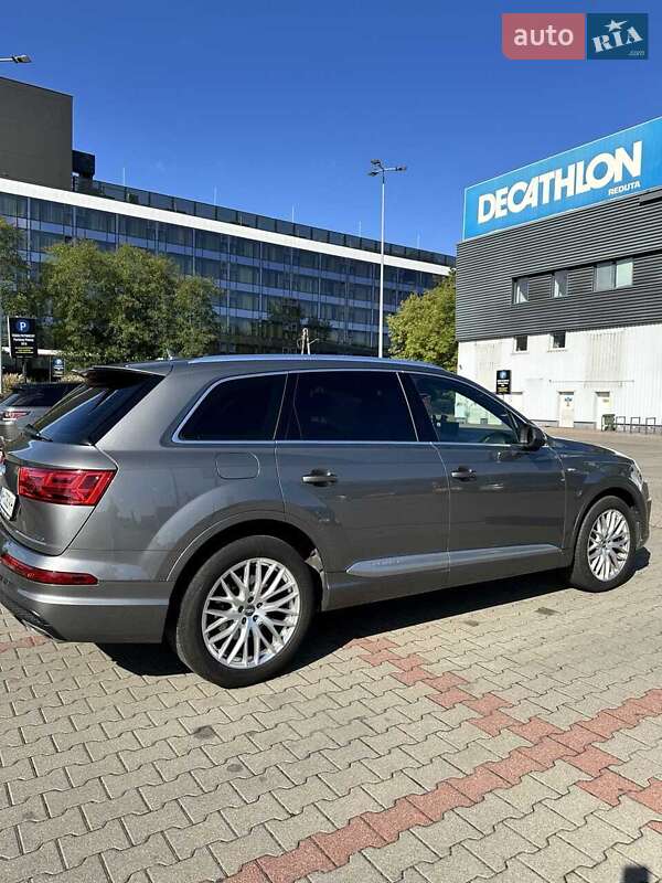 Позашляховик / Кросовер Audi Q7 2016 в Києві фото 7 Позашляховик / Кросовер Audi Q7 2016 в Києві