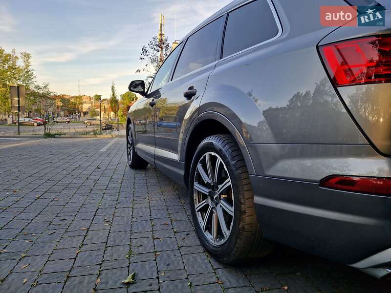 Внедорожник / Кроссовер Audi Q7 2016 в Львове
