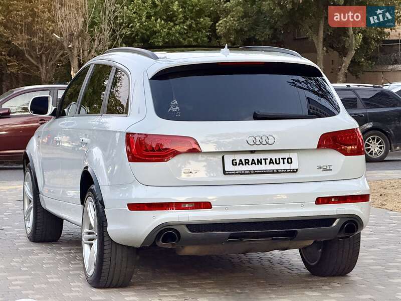 Позашляховик / Кросовер Audi Q7 2014 в Одесі