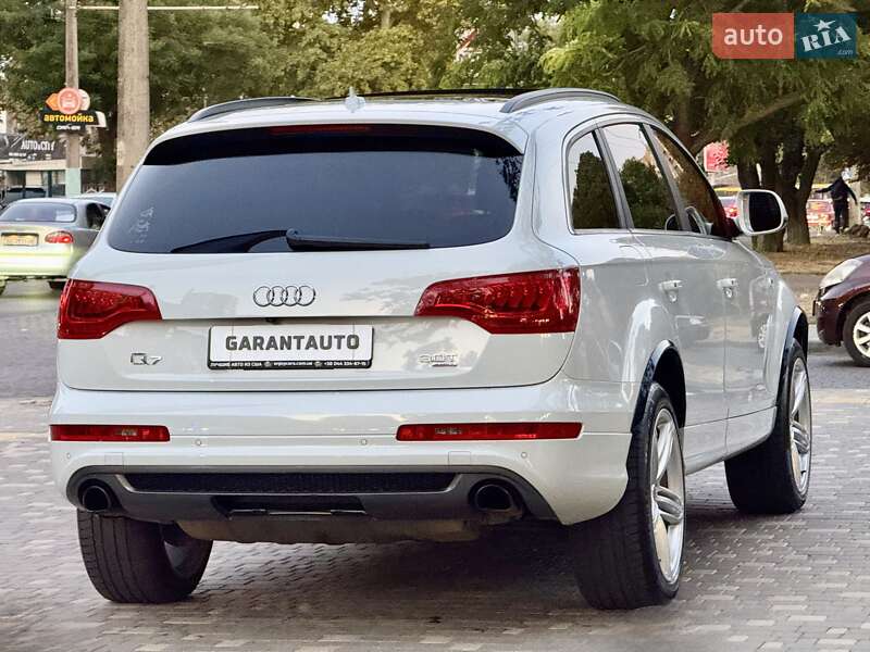 Позашляховик / Кросовер Audi Q7 2014 в Одесі
