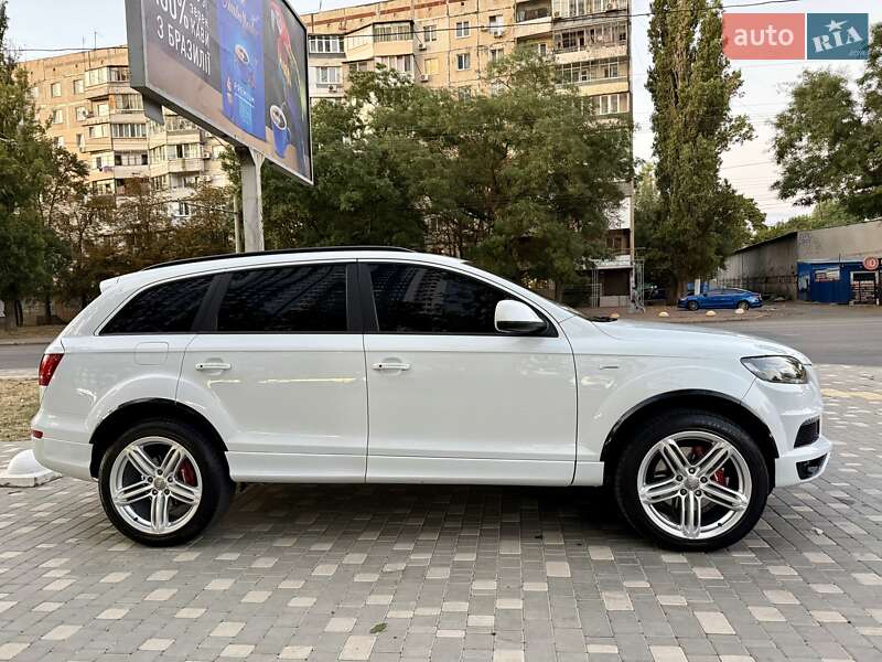 Позашляховик / Кросовер Audi Q7 2014 в Одесі