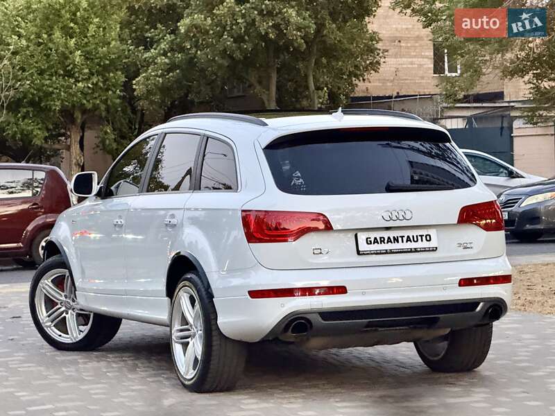 Позашляховик / Кросовер Audi Q7 2014 в Одесі