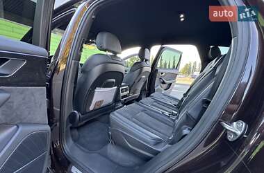 Позашляховик / Кросовер Audi Q7 2022 в 