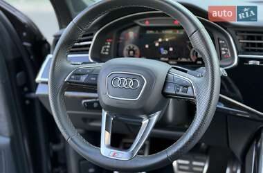 Позашляховик / Кросовер Audi Q7 2022 в 