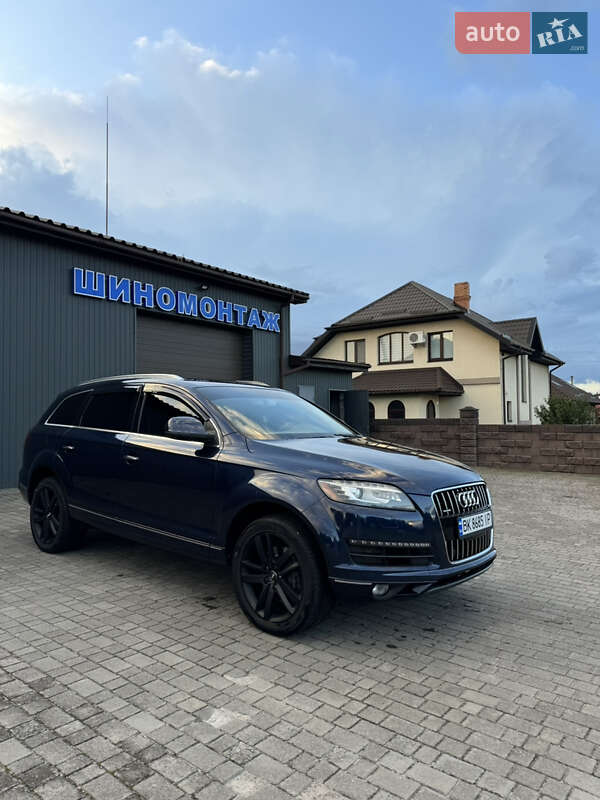 Позашляховик / Кросовер Audi Q7 2012 в Сарнах