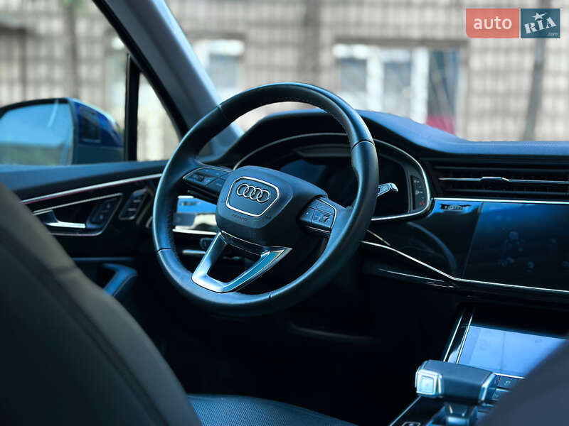 Внедорожник / Кроссовер Audi Q7 2023 в Киеве