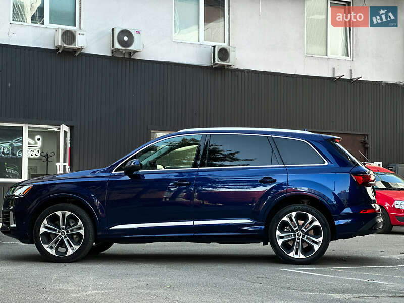 Внедорожник / Кроссовер Audi Q7 2023 в Киеве
