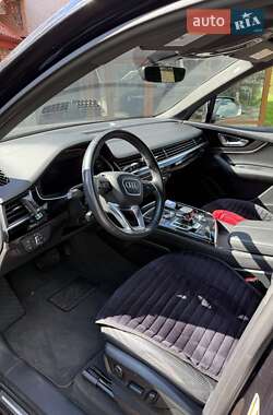 Внедорожник / Кроссовер Audi Q7 2019 в 