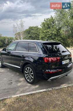 Внедорожник / Кроссовер Audi Q7 2017 в 