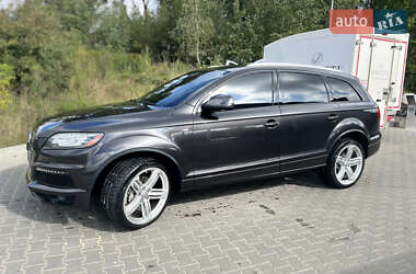 Позашляховик / Кросовер Audi Q7 2012 в 
