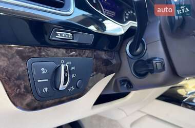 Внедорожник / Кроссовер Audi Q7 2017 в 