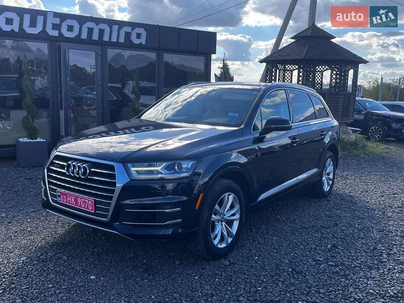 Внедорожник / Кроссовер Audi Q7 2017 в 