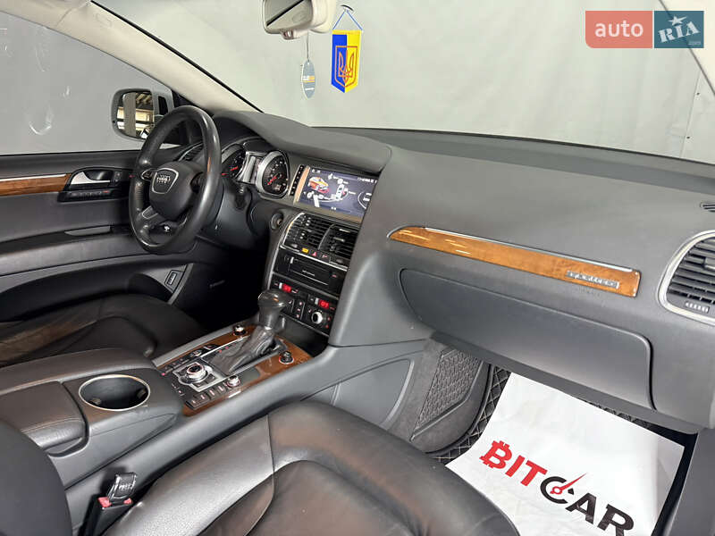 Позашляховик / Кросовер Audi Q7 2013 в Одесі