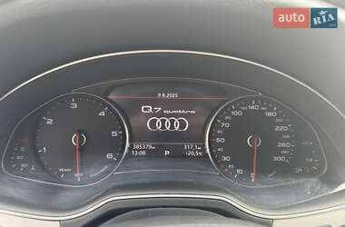Позашляховик / Кросовер Audi Q7 2017 в 