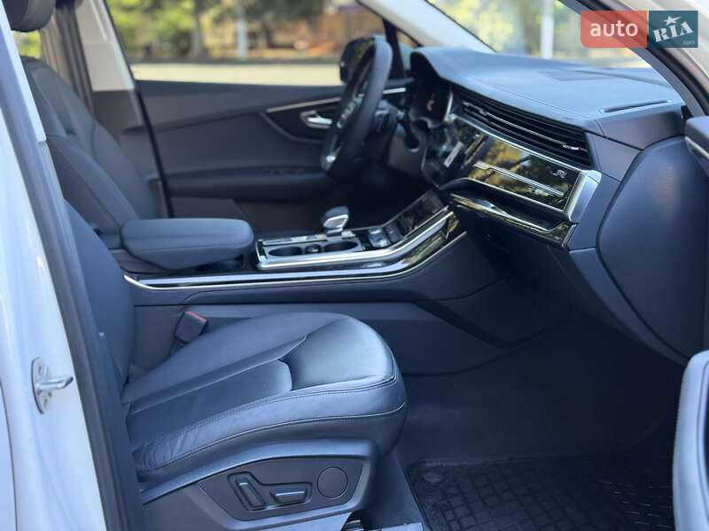 Позашляховик / Кросовер Audi Q7 2022 в Одесі