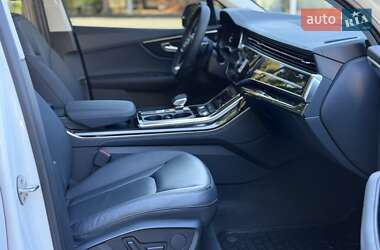 Внедорожник / Кроссовер Audi Q7 2022 в 