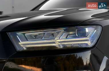 Внедорожник / Кроссовер Audi Q7 2017 в 