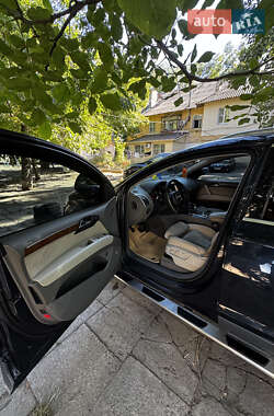 Позашляховик / Кросовер Audi Q7 2008 в 