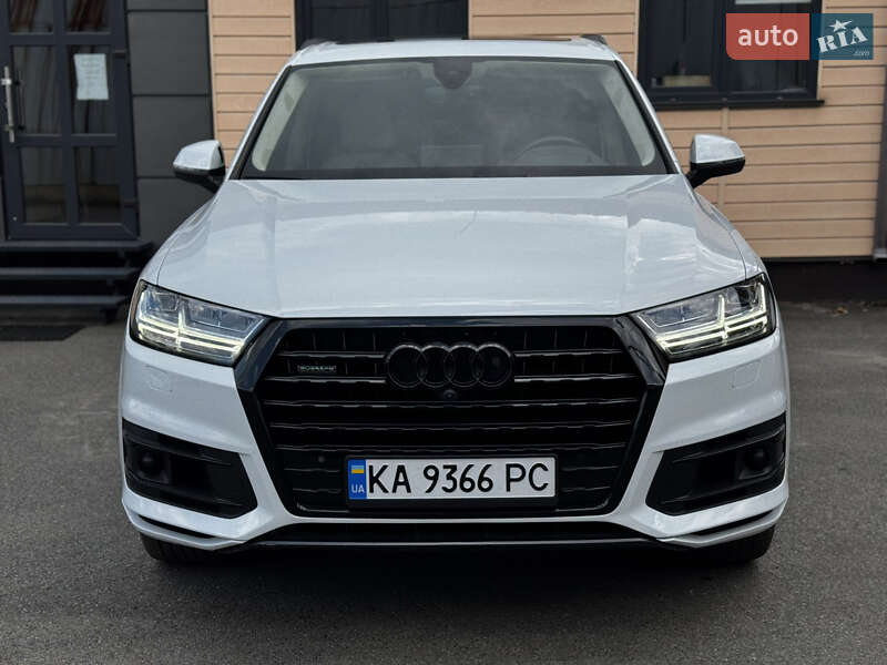 Внедорожник / Кроссовер Audi Q7 2017 в Киеве