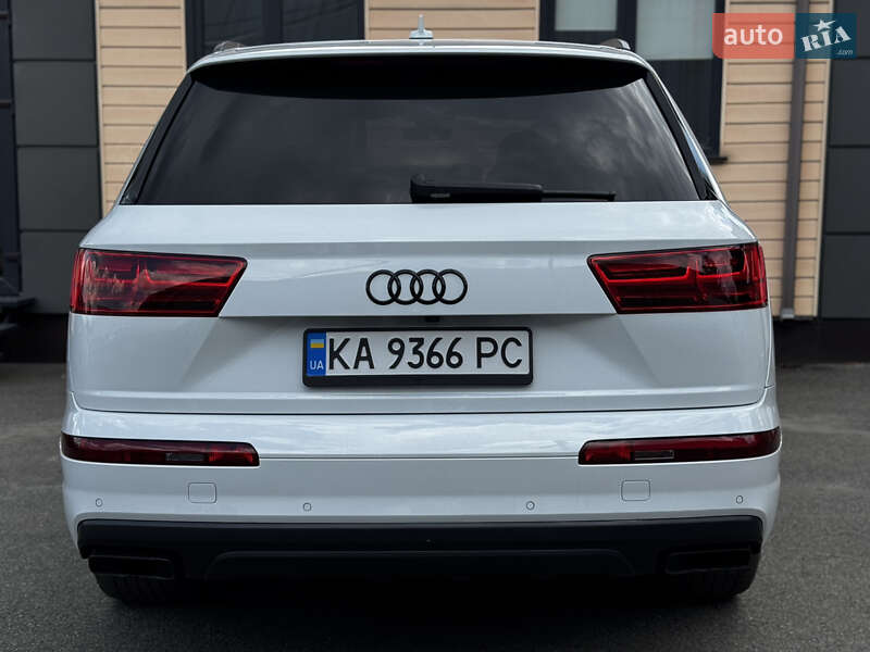 Внедорожник / Кроссовер Audi Q7 2017 в Киеве