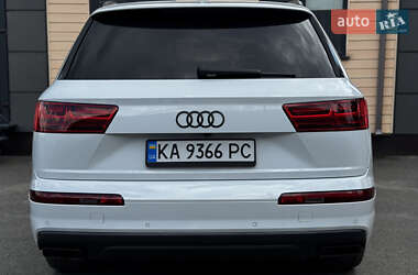Внедорожник / Кроссовер Audi Q7 2017 в 