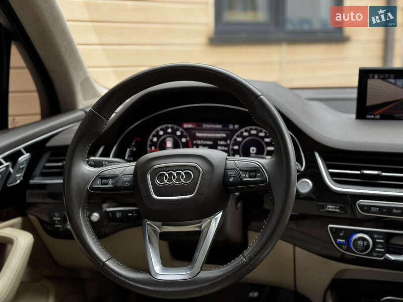 Внедорожник / Кроссовер Audi Q7 2017 в Киеве