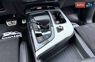 Позашляховик / Кросовер Audi Q7 2017 в 