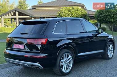 Внедорожник / Кроссовер Audi Q7 2018 в 