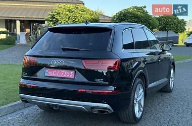 Внедорожник / Кроссовер Audi Q7 2018 в 