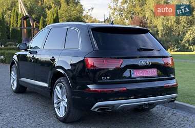 Внедорожник / Кроссовер Audi Q7 2018 в 