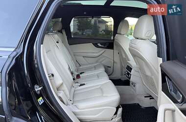 Внедорожник / Кроссовер Audi Q7 2018 в 
