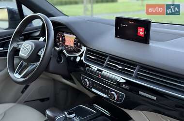 Внедорожник / Кроссовер Audi Q7 2018 в 