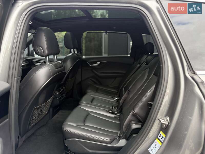 Внедорожник / Кроссовер Audi Q7 2017 в Львове