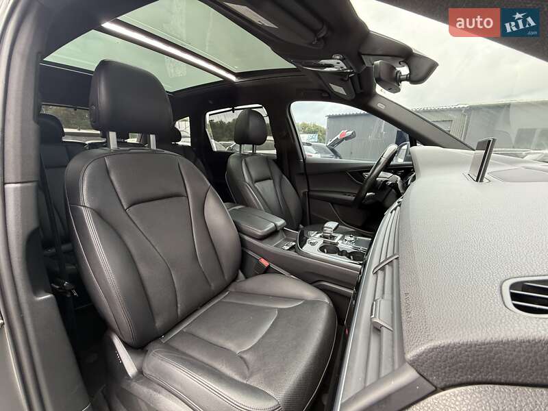 Внедорожник / Кроссовер Audi Q7 2017 в Львове
