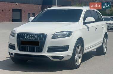 Позашляховик / Кросовер Audi Q7 2010 в 