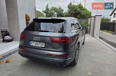 Внедорожник / Кроссовер Audi Q7 2016 в 