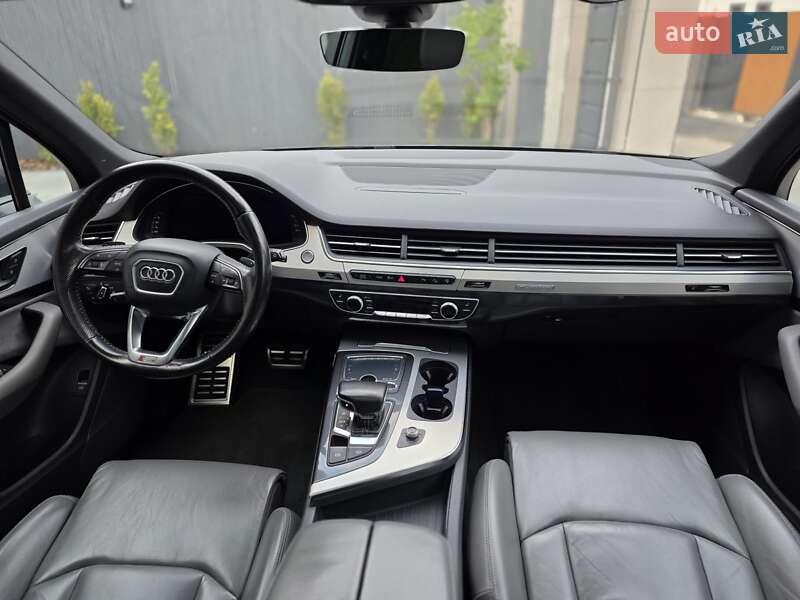 Внедорожник / Кроссовер Audi Q7 2016 в Ивано-Франковске